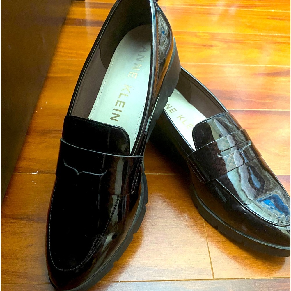 Anne Klein platform loafers (Great condition)